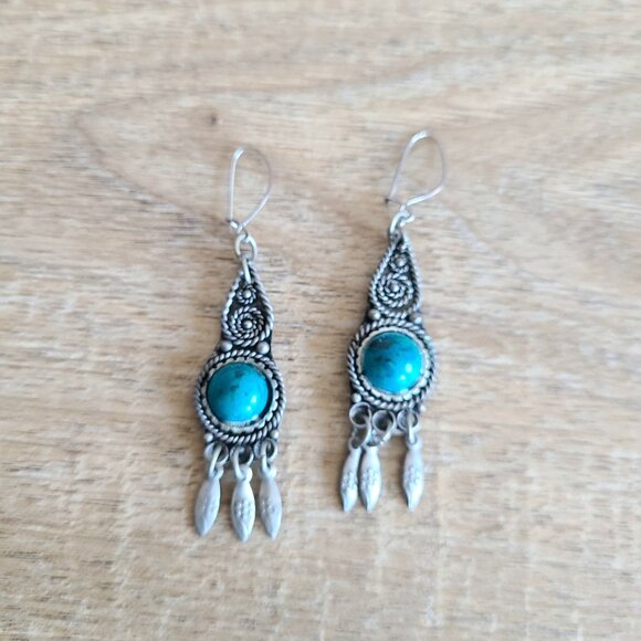 Silver gangling Israeli earrings with green Eilat stone. - Picture 3 of 5